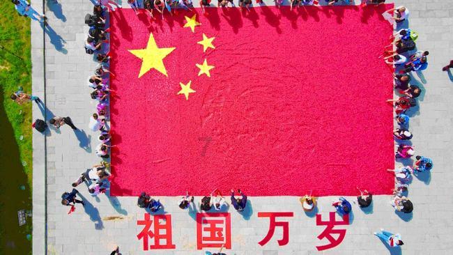 跨年档、繁花、学霸杀妻、足球反腐、奥斯卡提名等等